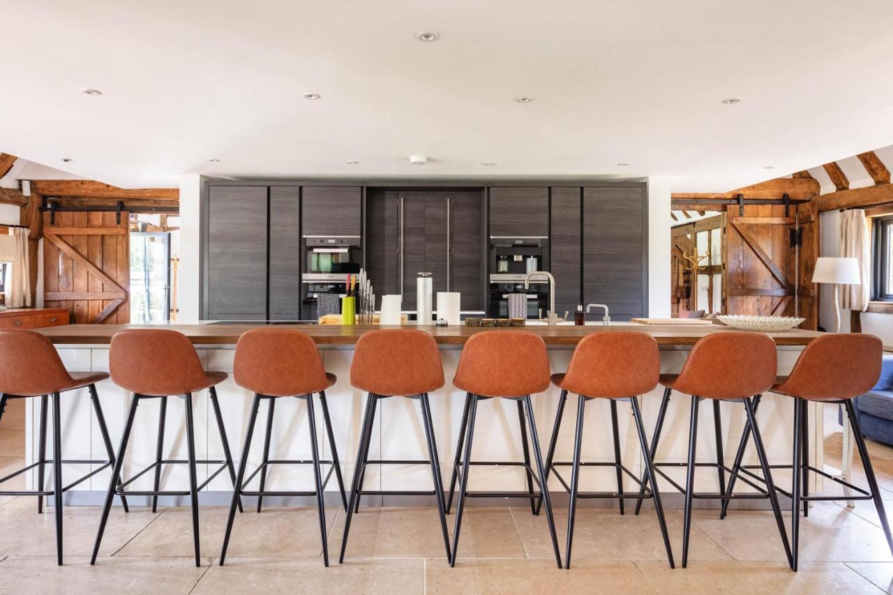 Period Luxury Converted Barn Windsor/Maidenhead - Perfect For Family Groups Taplow Extérieur photo